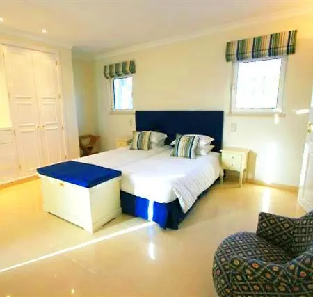 Sleeps 6 Pool Air Con T607830