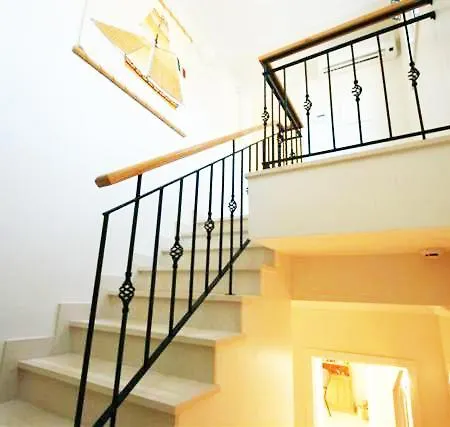 Villa Sleeps 6 Pool Air Con T607830