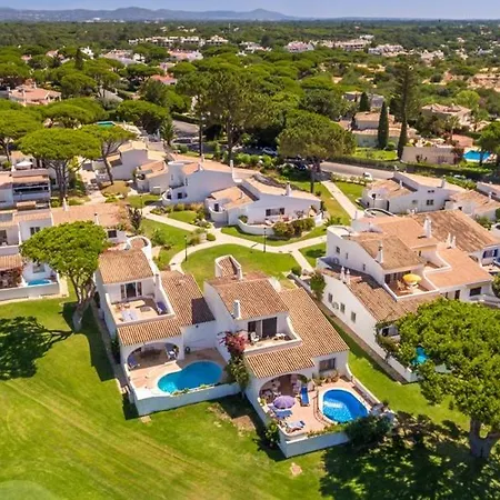 Sleeps 6 Pool Air Con T607830